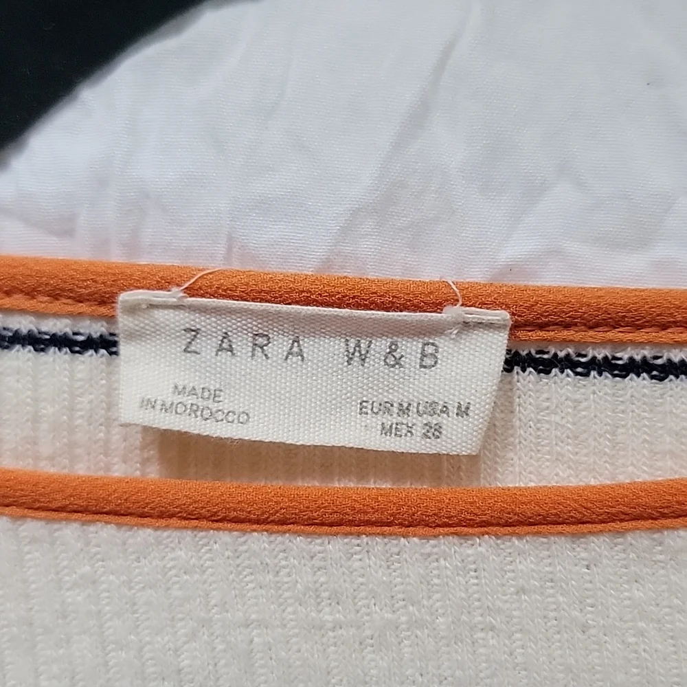 Zara W&B long sleeve strip top - Picture 2 of 4